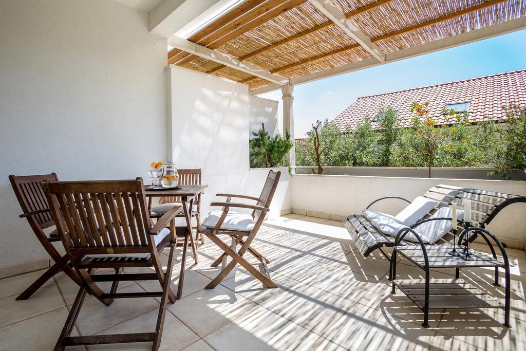 Zlatni Bol Apartments Екстер'єр фото