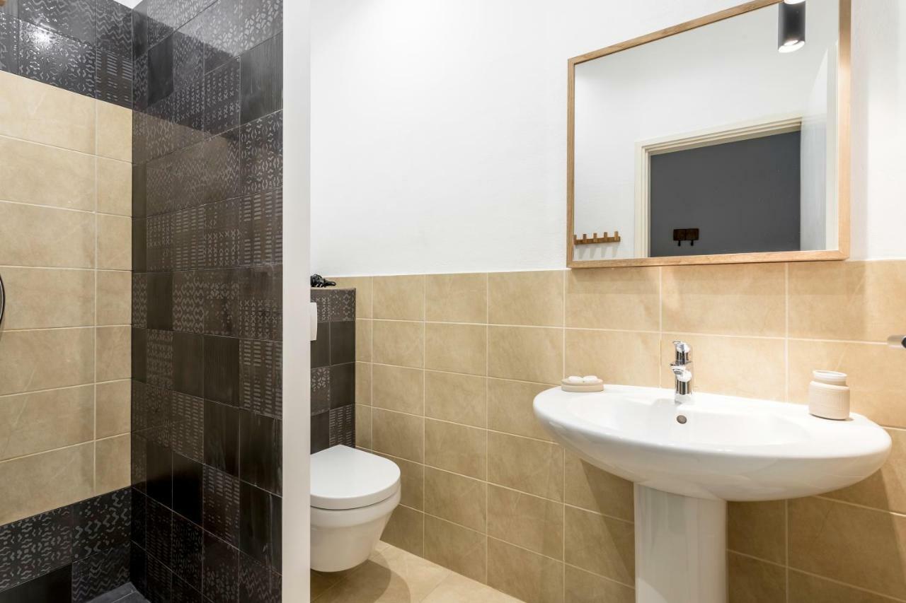 Zlatni Bol Apartments Екстер'єр фото