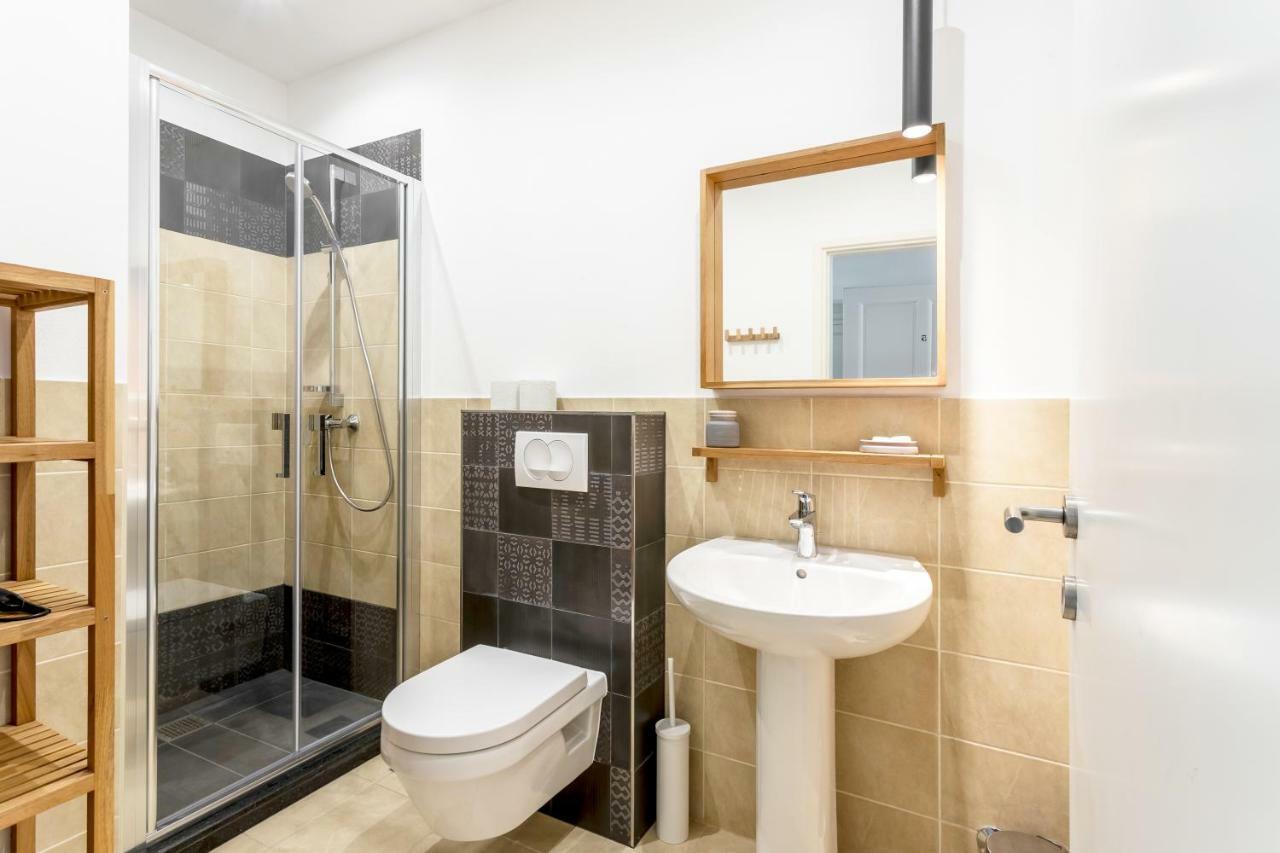 Zlatni Bol Apartments Екстер'єр фото