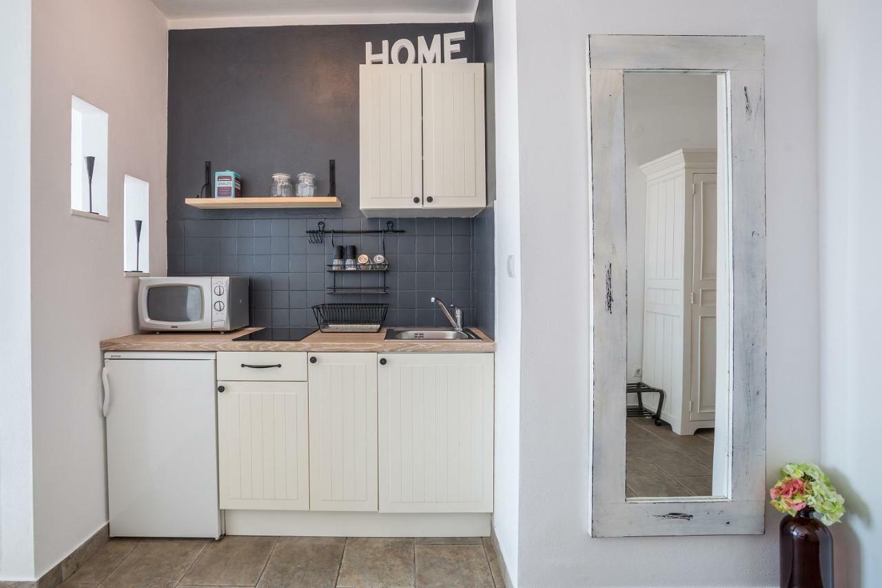 Zlatni Bol Apartments Екстер'єр фото